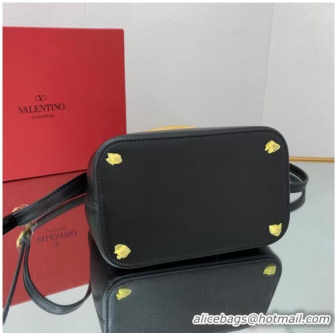 Grade Quality VALENTINO calf leather handbag V0754 black