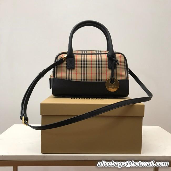 Charming BurBerry Leather Shoulder Bag 90111 black