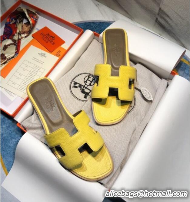 Stylish Hermes Oran Classic Calfskin Flat Slide Sandal 070969 Yellow