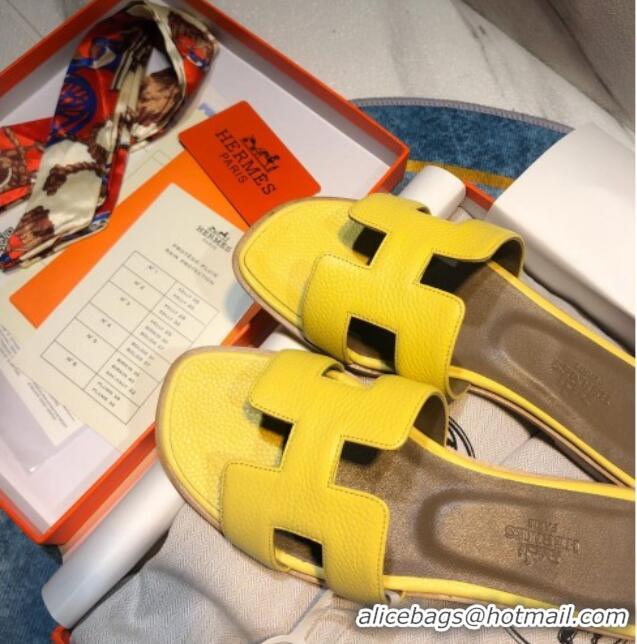 Stylish Hermes Oran Classic Calfskin Flat Slide Sandal 070969 Yellow