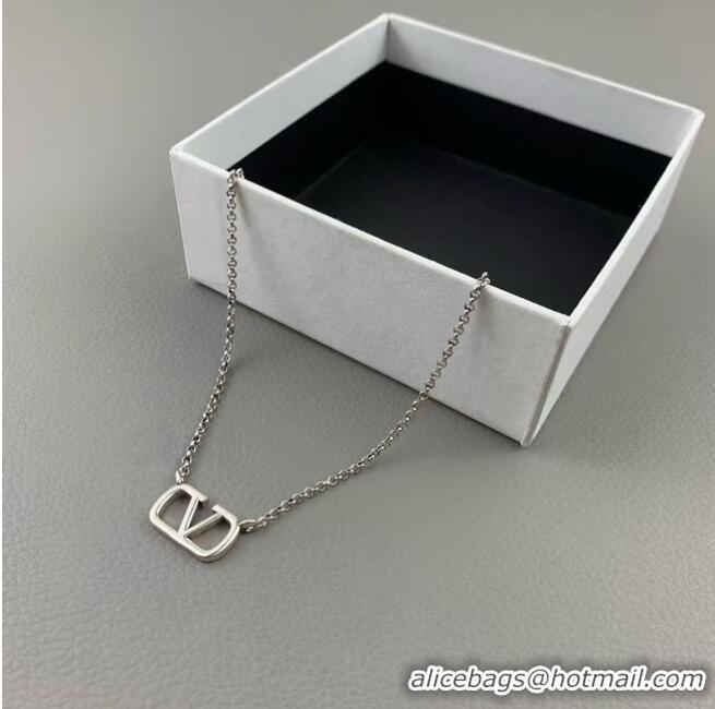 Buy Inexpensive Louis Vuitton Necklace CE6768