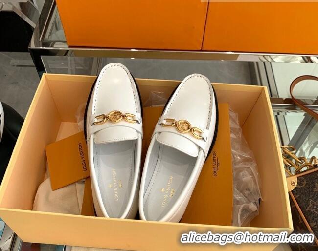 Pretty Style Louis Vuitton Chess Glazed Leather Flat Loafers White 070548