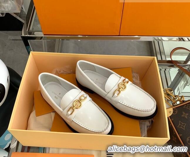 Pretty Style Louis Vuitton Chess Glazed Leather Flat Loafers White 070548