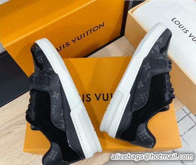 Grade Quality Louis Vuitton Men's Trainer Monogram Canvas and Suede Sneakers 070565 Black