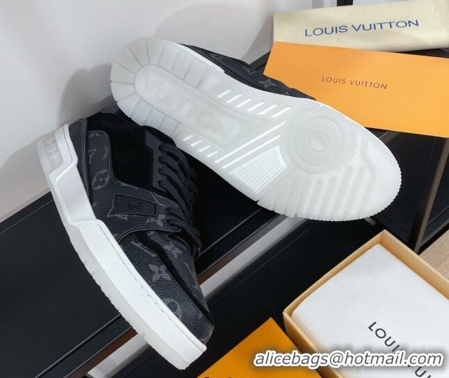 Grade Quality Louis Vuitton Men's Trainer Monogram Canvas and Suede Sneakers 070565 Black