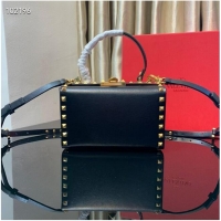 Most Popular VALENTINO Origianl leather shoulder bag V4273 black