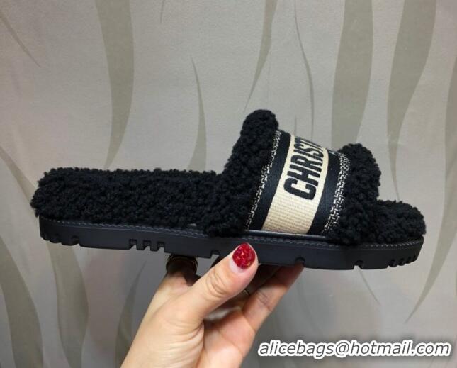 Best Product Dior Dway Flat Slide Sandals in Black Embroidered Cotton and Shearling 081024