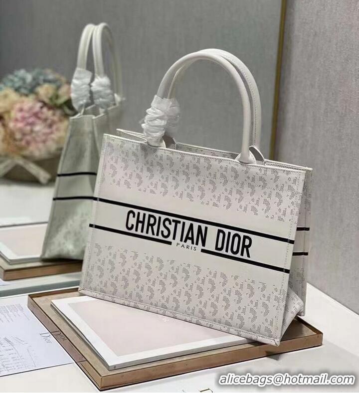 Cheap Price DIOR BOOK TOTE leather Constellation Embroidery M1296ZR white