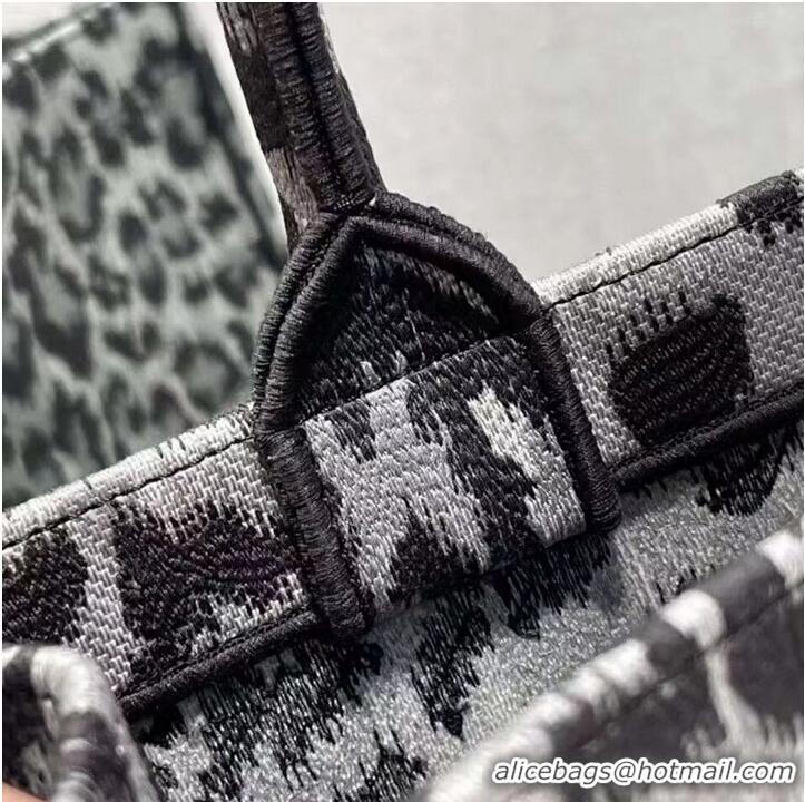 Famous Brand DIOR BOOK TOTE Embroidery M1297ZR-20 Black leopard print