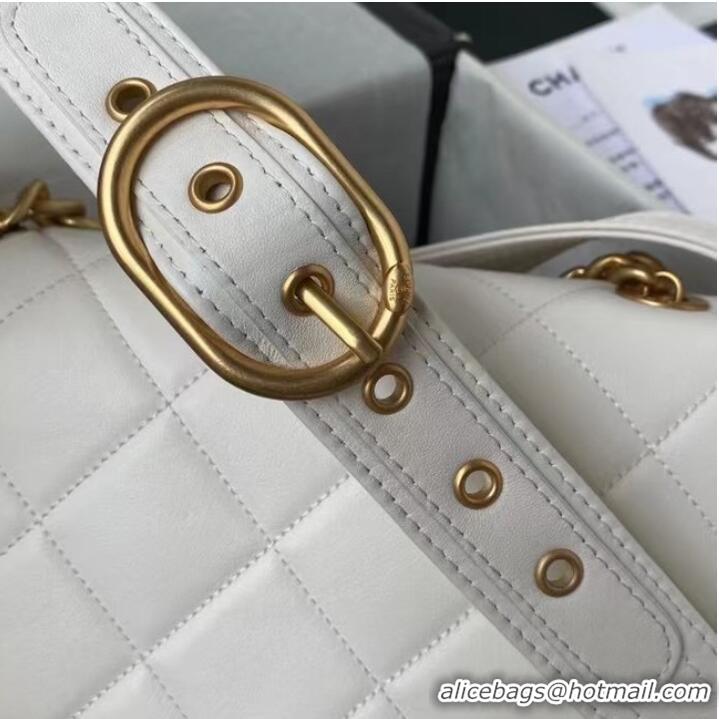 Buy Fashionable Chanel leather Shoulder Bag AS2842 white