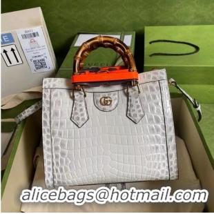 Well Crafted Gucci Diana small crocodile tote bag 660195 white