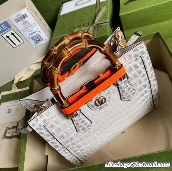 Well Crafted Gucci Diana small crocodile tote bag 660195 white