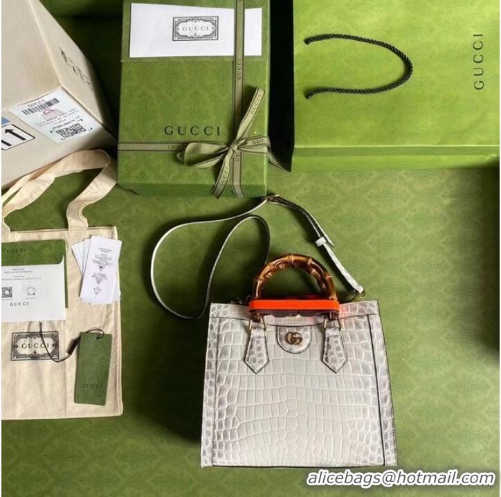 Well Crafted Gucci Diana small crocodile tote bag 660195 white