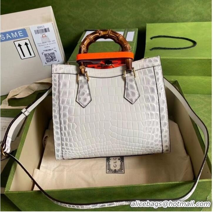 Well Crafted Gucci Diana small crocodile tote bag 660195 white