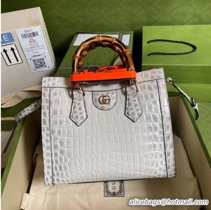 Well Crafted Gucci Diana small crocodile tote bag 660195 white