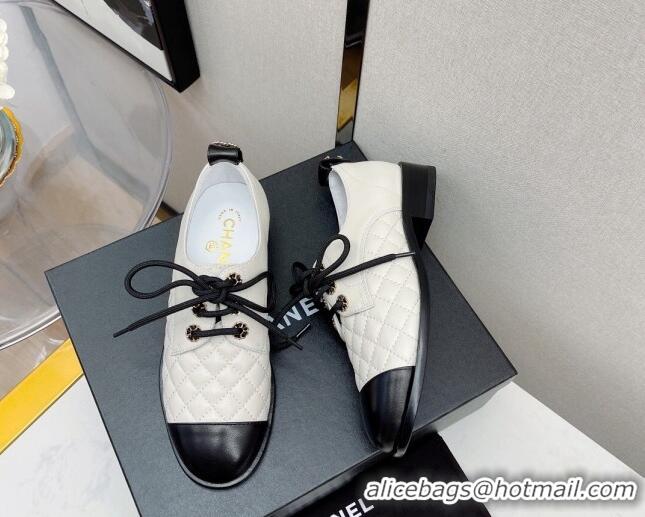 Perfect Chanel 19 Quilted Lambskin Lace-ups with CC Back 092355 White