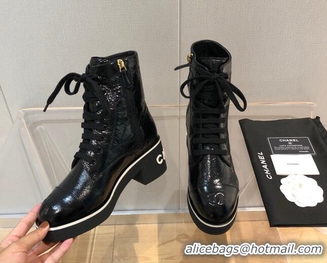 Shop Duplicate Chanel Shiny Crumpled Lambskin Ankle Boots with White Logo 092405 Black