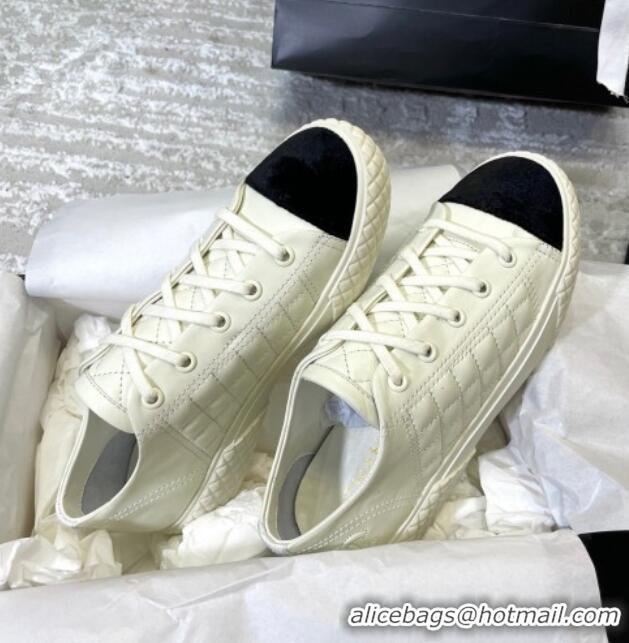 1:1 aaaaa Chanel Quilted Calfskin Sneakers 092411 White