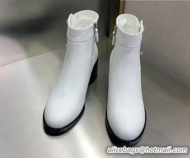 Trendy Design Chanel Calfskin Ankle Short Boots 4.5cm with CC Buckle 111139 White