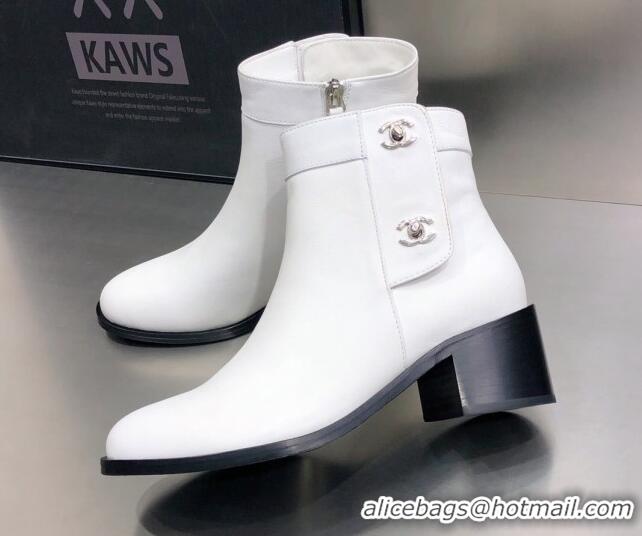 Trendy Design Chanel Calfskin Ankle Short Boots 4.5cm with CC Buckle 111139 White