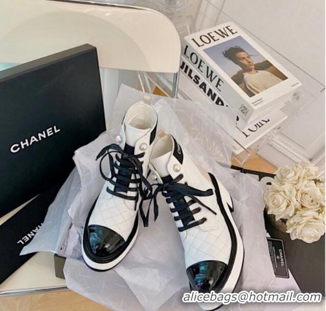 Cute Chanel Lambskin Logo Pearl Lace-ups Ankle Boots G38514 White