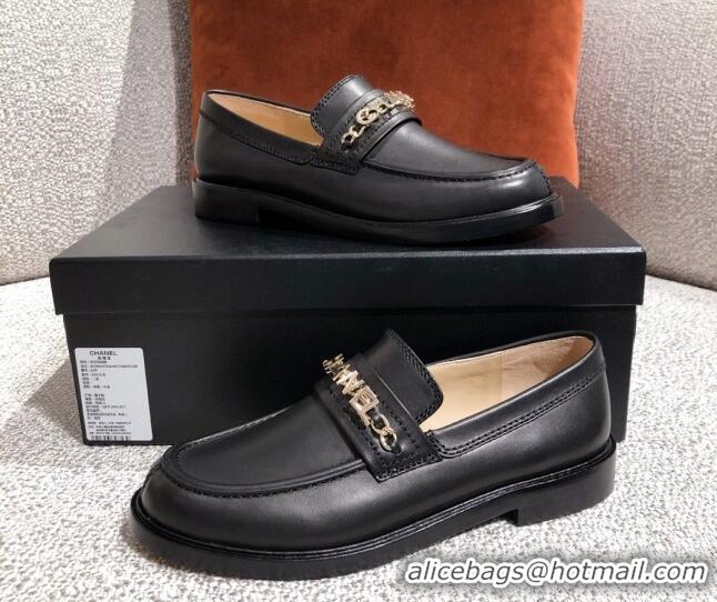 Well Crafted Chanel Shiny Calfskin Loafers G37430 Black