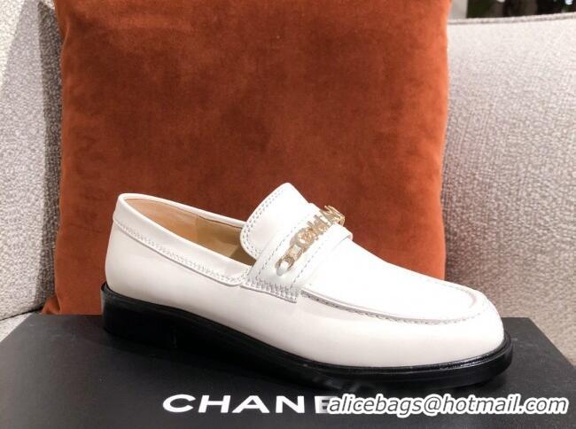 Best Quality Chanel Shiny Calfskin Loafers G37430 White