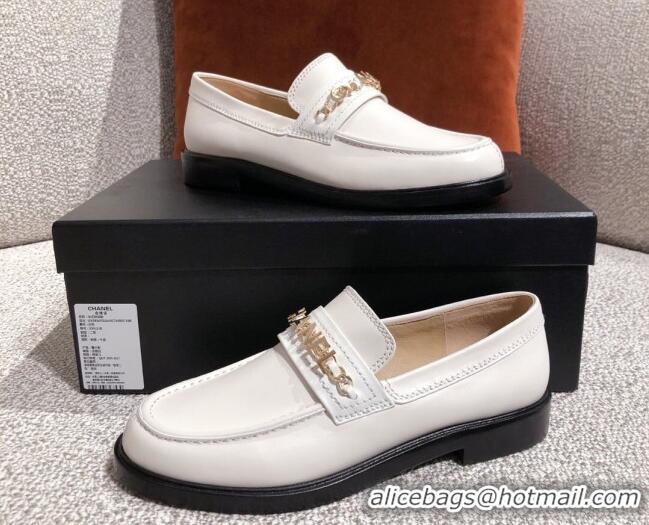 Best Quality Chanel Shiny Calfskin Loafers G37430 White