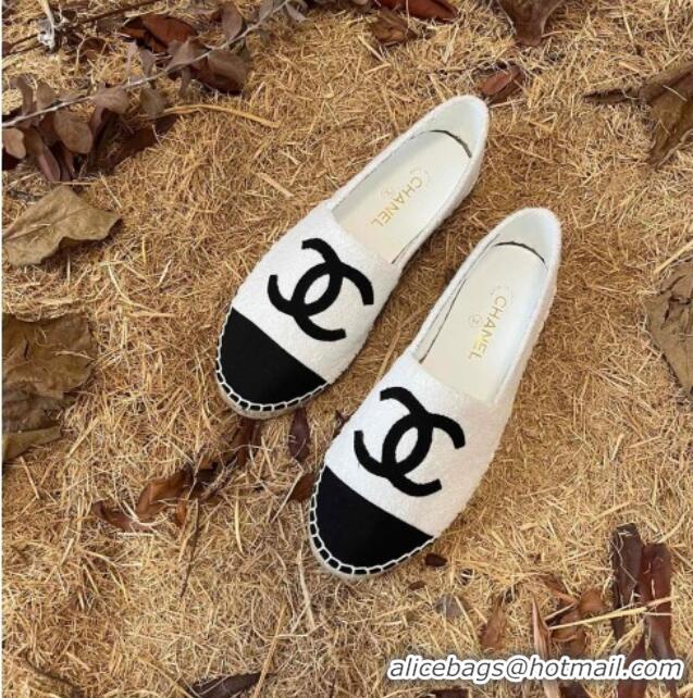 Shop Chanel Fabric Espadrilles G29762 White