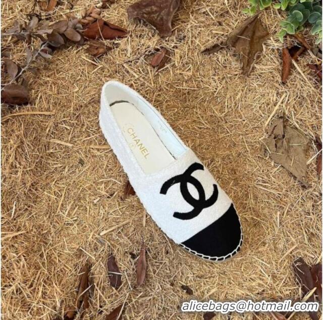 Shop Chanel Fabric Espadrilles G29762 White