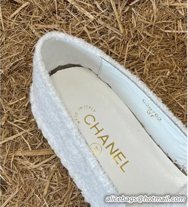 Shop Chanel Fabric Espadrilles G29762 White