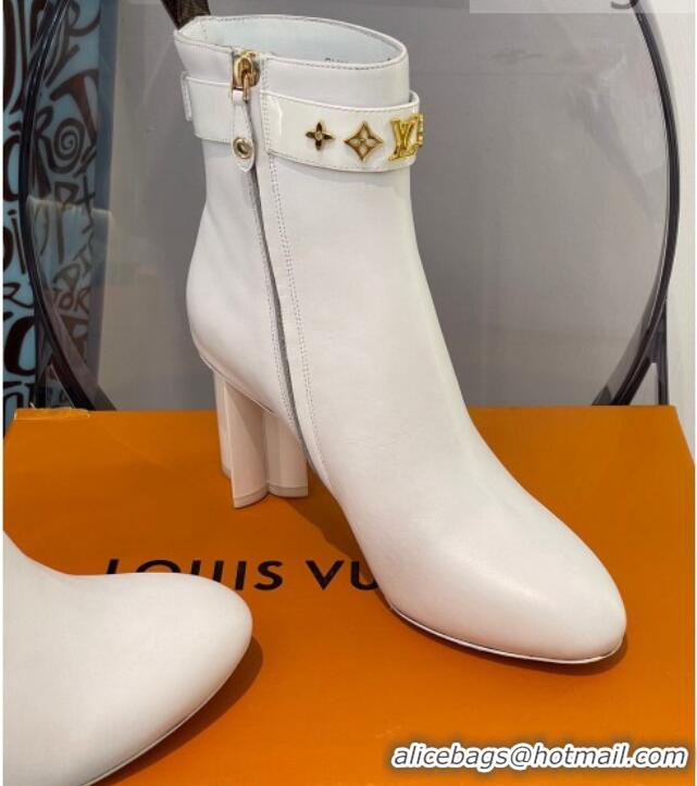 Charming Louis Vuitton Silhouette Monogram Strap Ankle Boots 112450 White