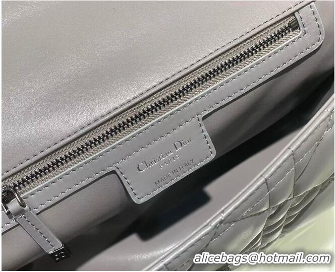 Luxurious MEDIUM DIOR CARO BAG Gradient Cannage Lambskin M9242WN gray