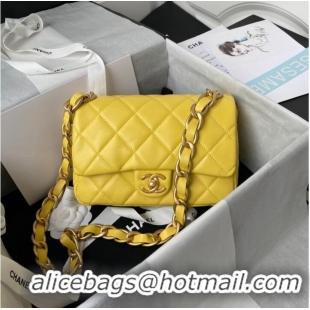 Luxury Discount CHANEL Lambskin Flap Shoulder Bag 2022SS yellow