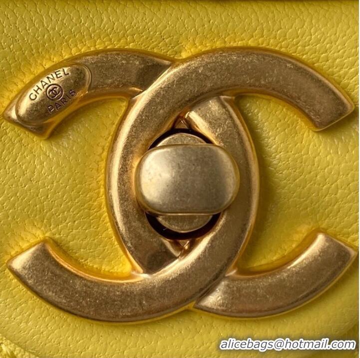 Luxury Discount CHANEL Lambskin Flap Shoulder Bag 2022SS yellow