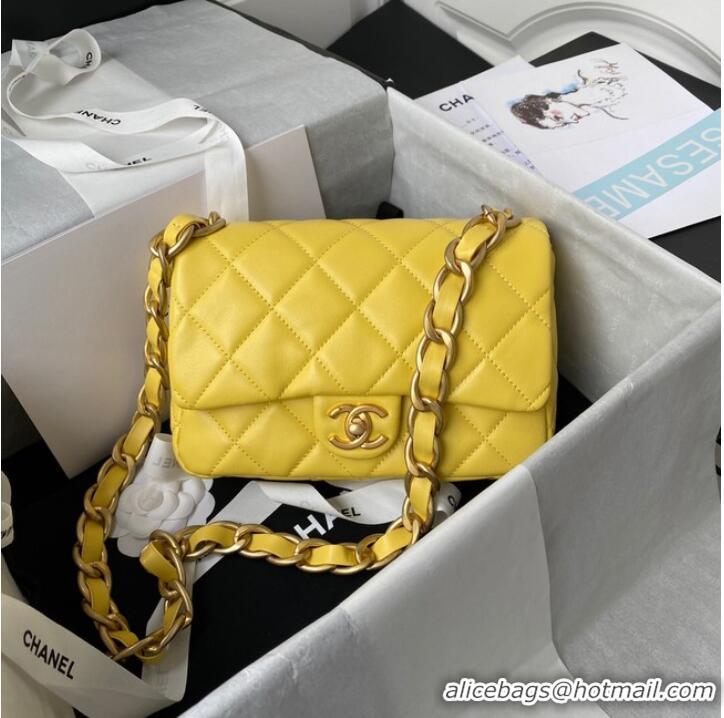 Luxury Discount CHANEL Lambskin Flap Shoulder Bag 2022SS yellow