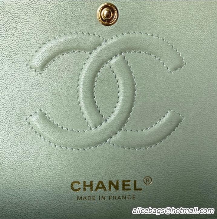 Well Crafted Chanel Flap Shoulder Bag Grained Calfskin A01112 gold-Tone Metal green