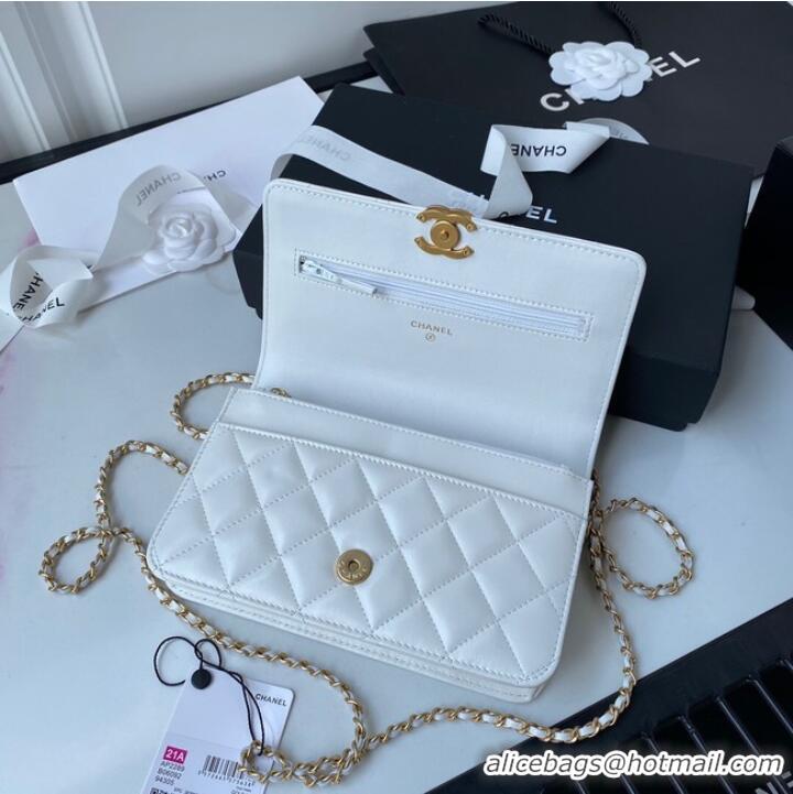 Luxury Classic CHANEL Lambskin Flap Shoulder Bag AP2289 white