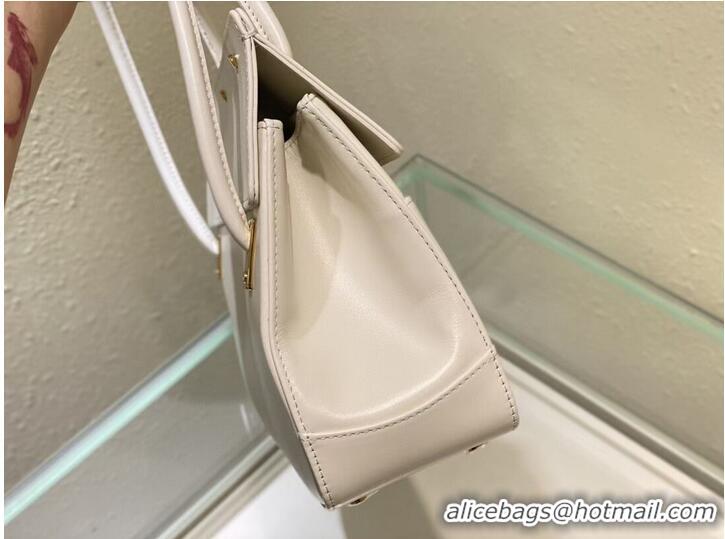 Market Sells MEDIUM DIOR Shoulder Bag Calfskin C0701 white