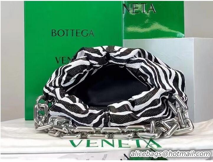 Promotional Bottega Veneta THE CHAIN POUCH 620231 White&Black