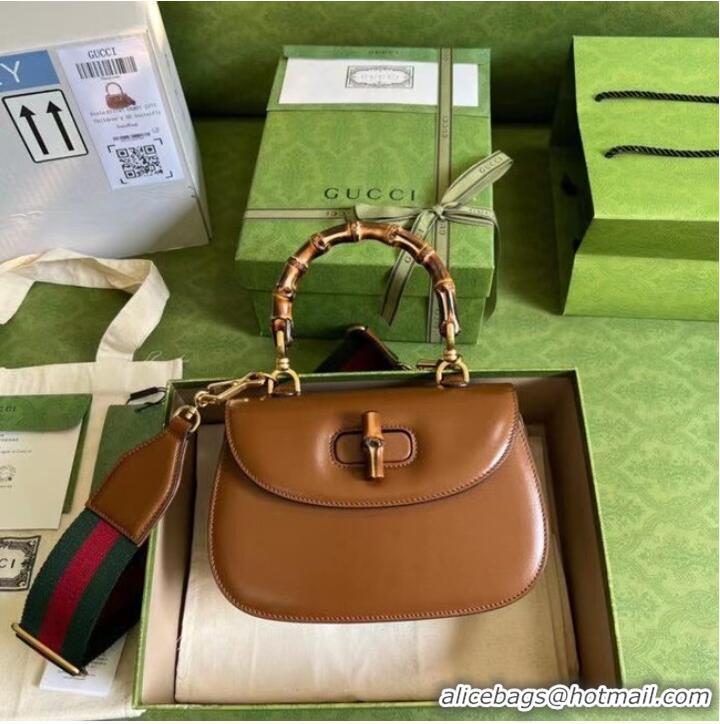 Famous Brand Gucci Small top handle bag with Bamboo 675797 brown