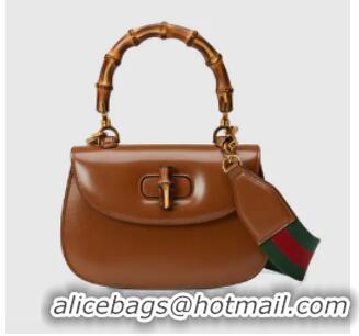 Famous Brand Gucci Small top handle bag with Bamboo 675797 brown