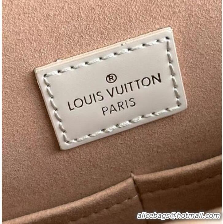 Promotional Louis Vuitton CLUNY BB M59134 Quartz