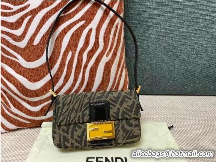 Sophisticated FENDI BAGUETTE fabric bag FM0872 Brown