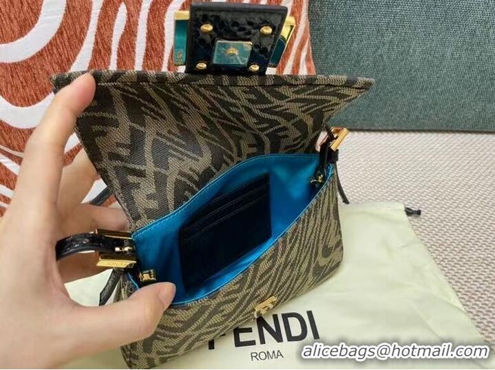 Sophisticated FENDI BAGUETTE fabric bag FM0872 Brown