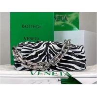 Promotional Bottega Veneta THE CHAIN POUCH 620231 White&Black