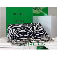 Promotional Bottega Veneta THE CHAIN POUCH 620231 White&Black