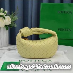 Shop Promotional Bottega Veneta MINI JODIE 651876 Lemon