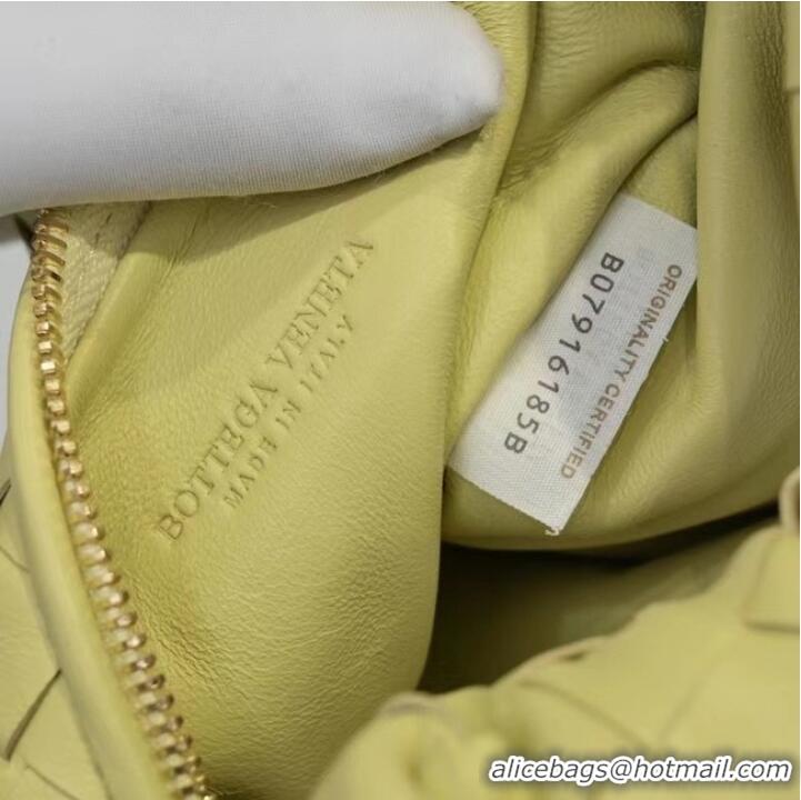 Shop Promotional Bottega Veneta MINI JODIE 651876 Lemon