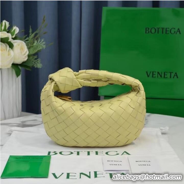 Shop Promotional Bottega Veneta MINI JODIE 651876 Lemon